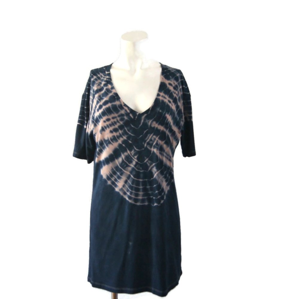 Go Couture Tie Dye Deep V-Neck Boyfriend Tee T-Shirt Women's M Grey Casual